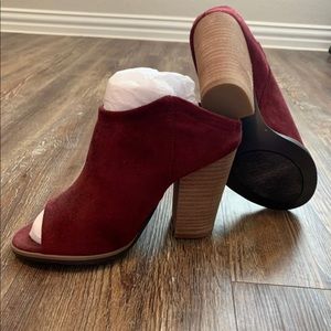 Ladies ankle booties. SZ 6